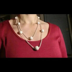 Cute  vintage white ball necklace